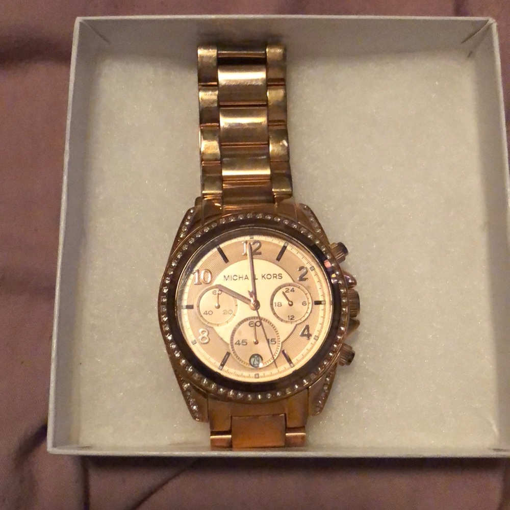 ROSE GOLD